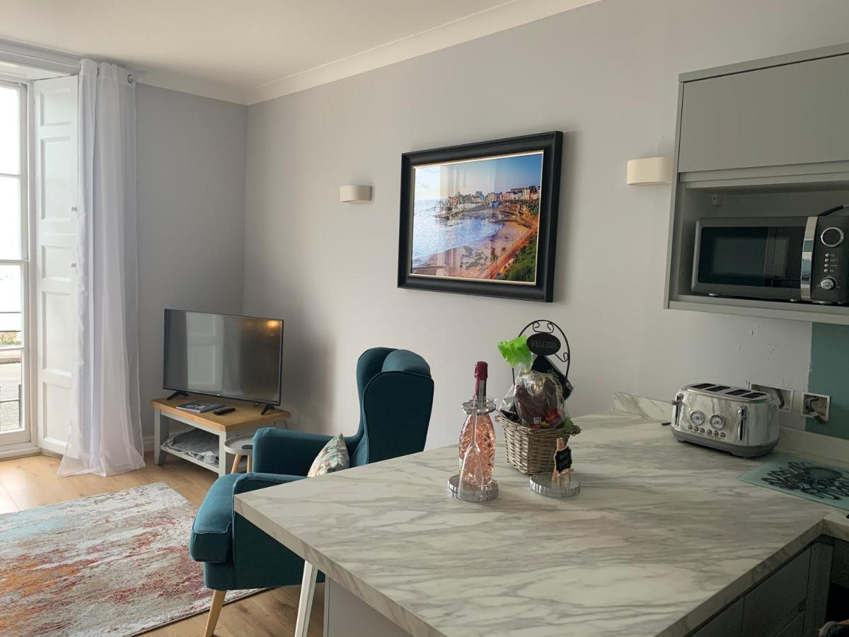 Beautiful Flat With Harbour Views تينبي المظهر الخارجي الصورة