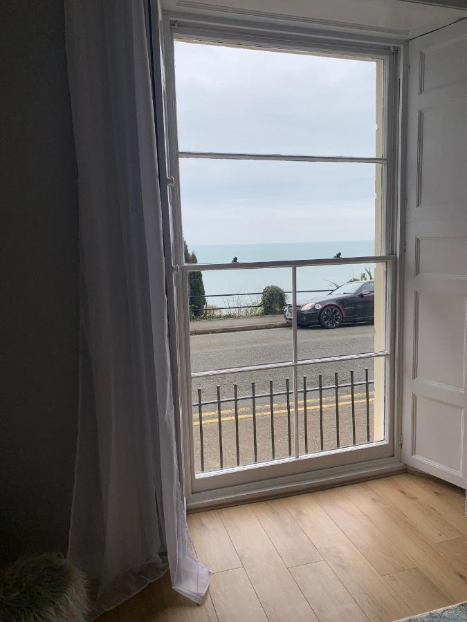 Beautiful Flat With Harbour Views تينبي المظهر الخارجي الصورة