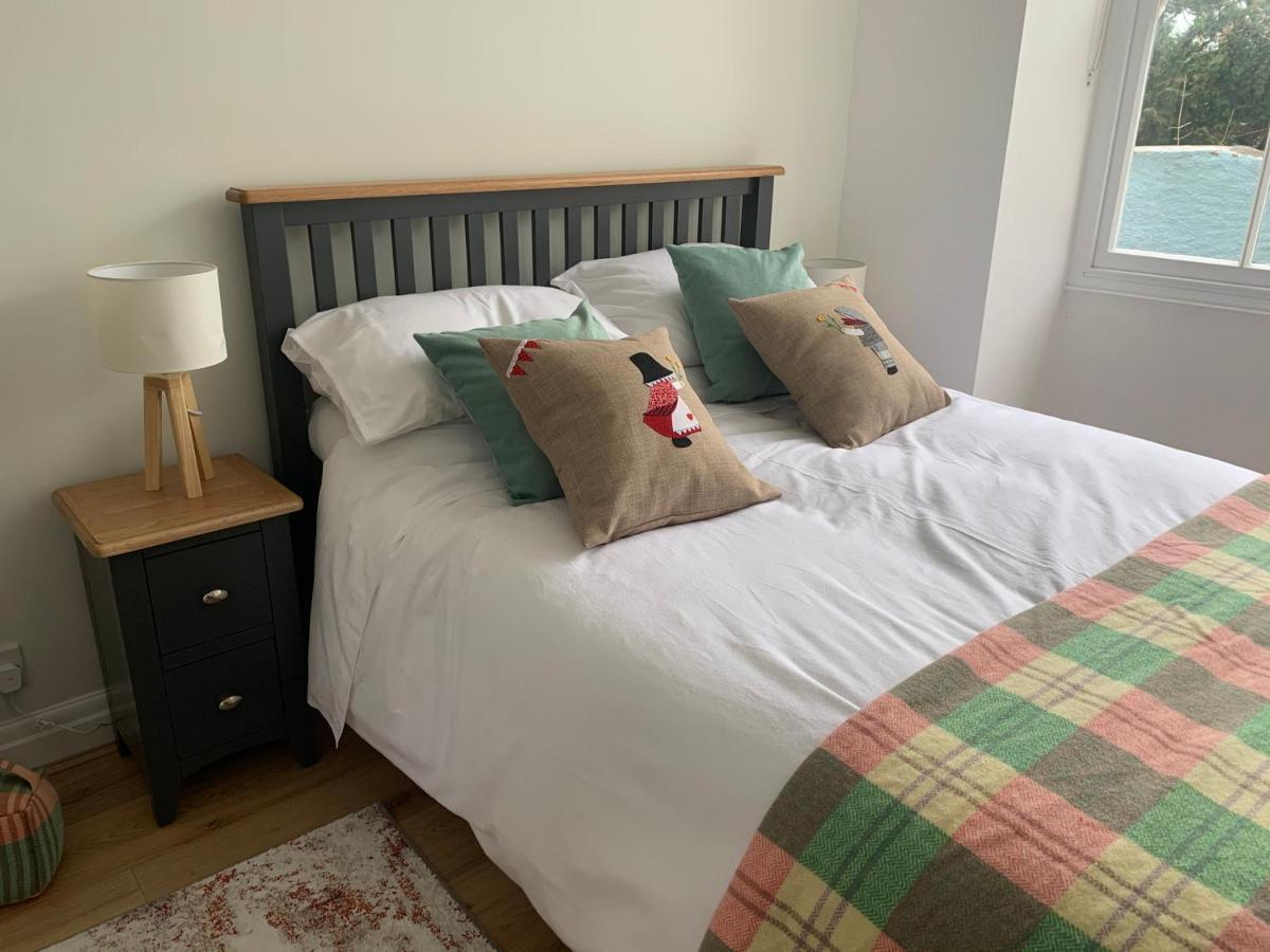 Beautiful Flat With Harbour Views تينبي المظهر الخارجي الصورة